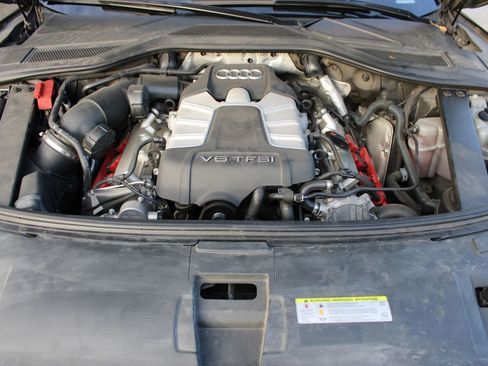 Used 2013 Audi A8 3.0T w/ Driver Assistance Pkg image 16