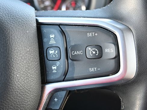 Used 2025 RAM 1500 Big Horn AWD/4WD image 12