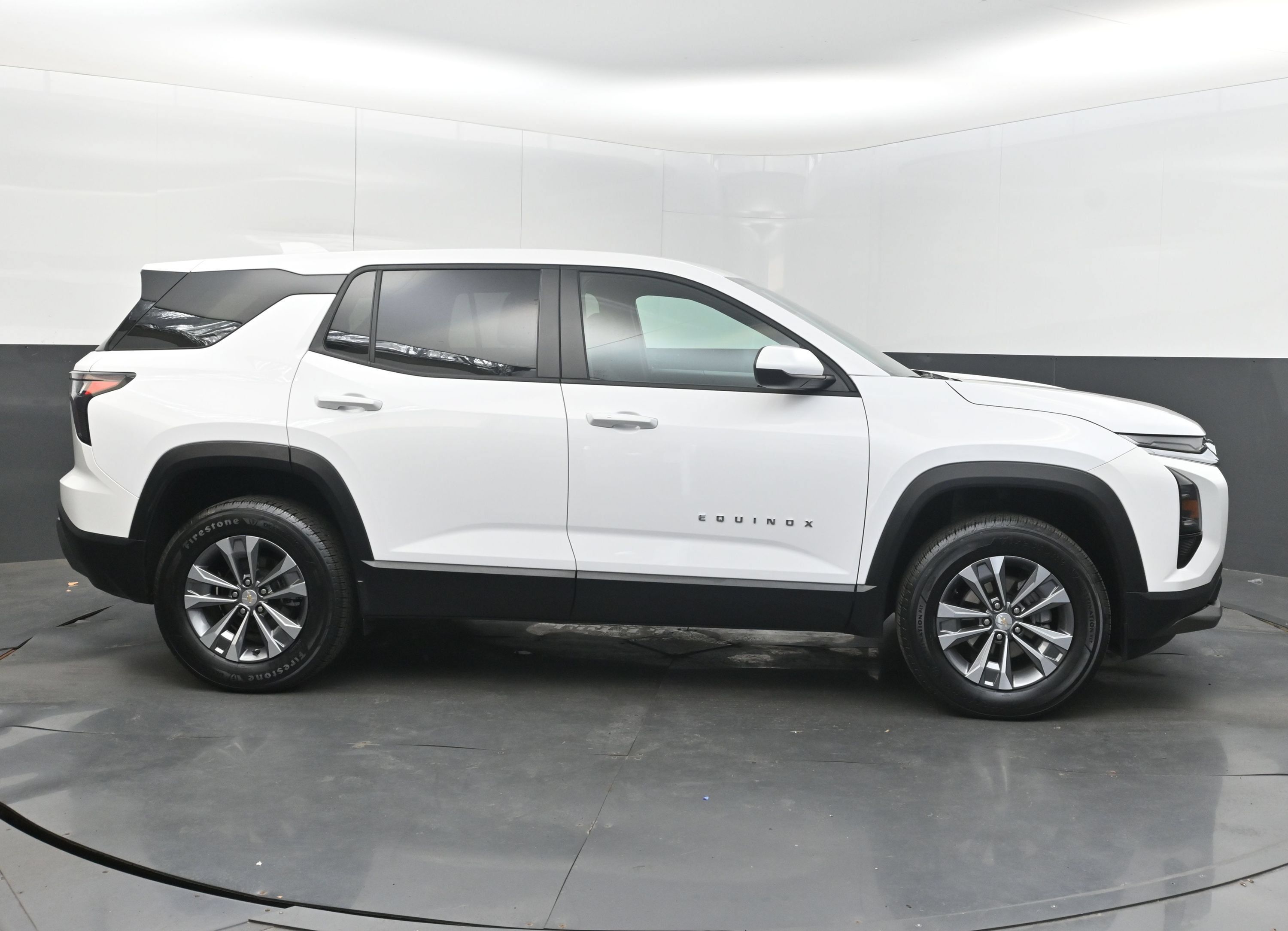 Used 2026 Chevrolet Equinox LT FWD image 10