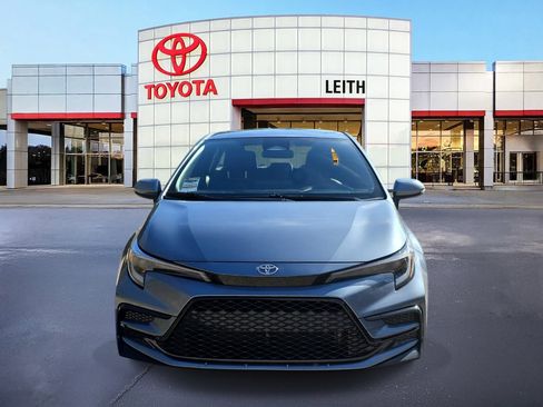 Used 2024 Toyota Corolla SE image 2