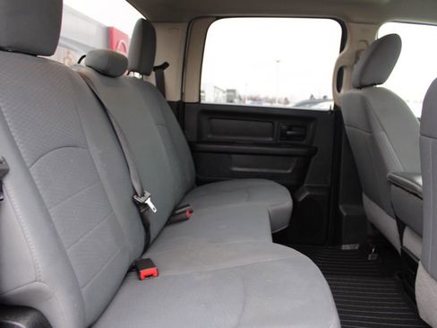 Used 2018 RAM 1500 Express w/ Express Value Package image 21