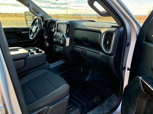 Used 2022 GMC Sierra 2500 SLE image 11