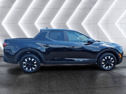 Used 2025 Hyundai Santa Cruz SE FWD image 6