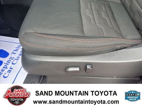 Used 2023 Nissan Frontier PRO-4X w/ Technology Package image 16