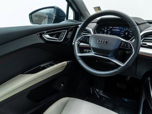 Used 2025 Audi Q4 e-tron Premium Plus w/ Premium Plus image 23