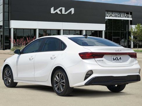 Certified 2024 Kia Forte LXS FWD image 4