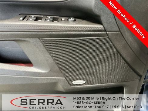 Used 2017 Chevrolet Equinox Premier w/ Enhanced Convenience Package image 18