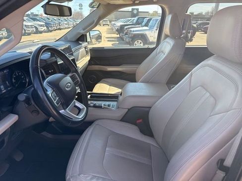 Used 2024 Ford Expedition Max Limited AWD/4WD image 9