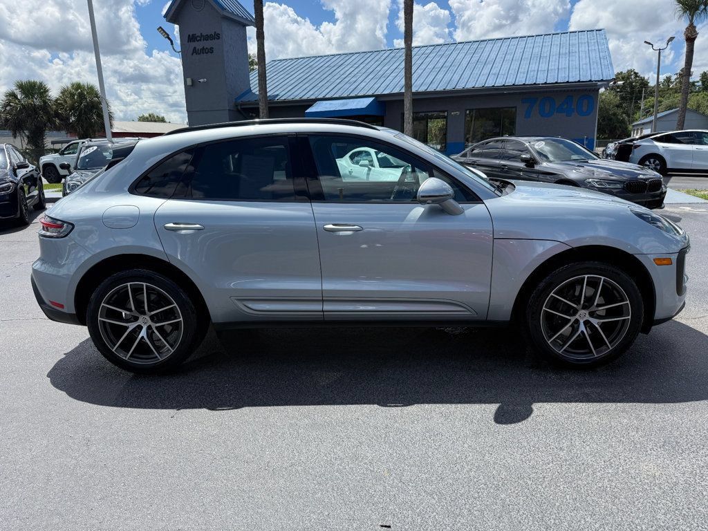 Used 2026 Porsche Macan AWD/4WD image 4