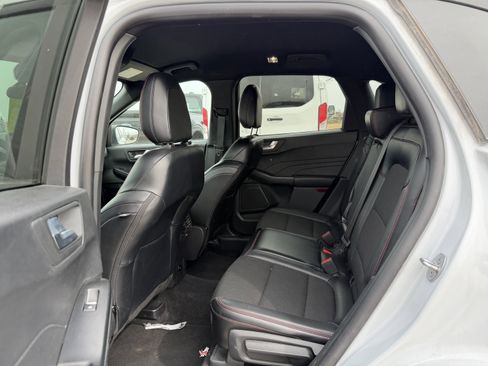 Certified 2025 Ford Escape ST-Line image 8