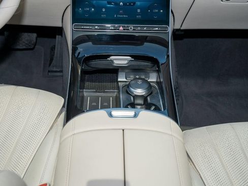 Used 2022 Mercedes-Benz S 500 4MATIC image 25