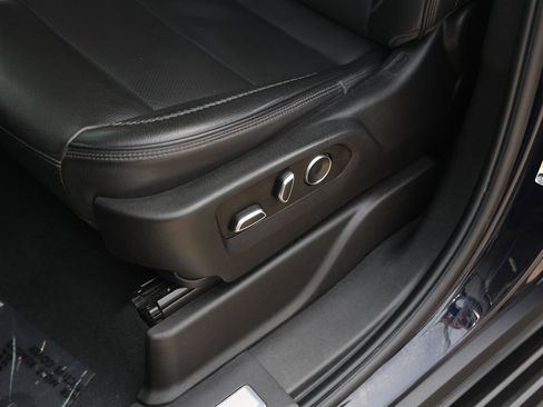 Used 2023 GMC Yukon XL Denali w/ Max Trailering Package image 11