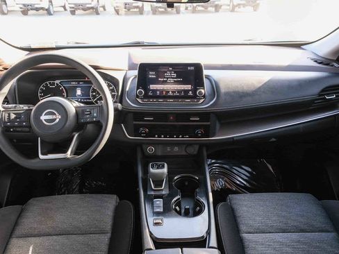 Used 2023 Nissan Rogue SV FWD image 13