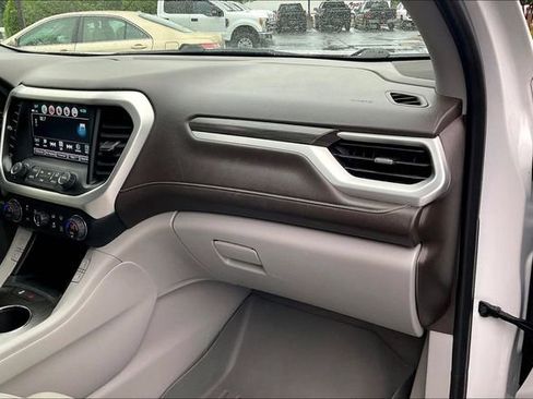 Used 2019 GMC Acadia SLT FWD image 16