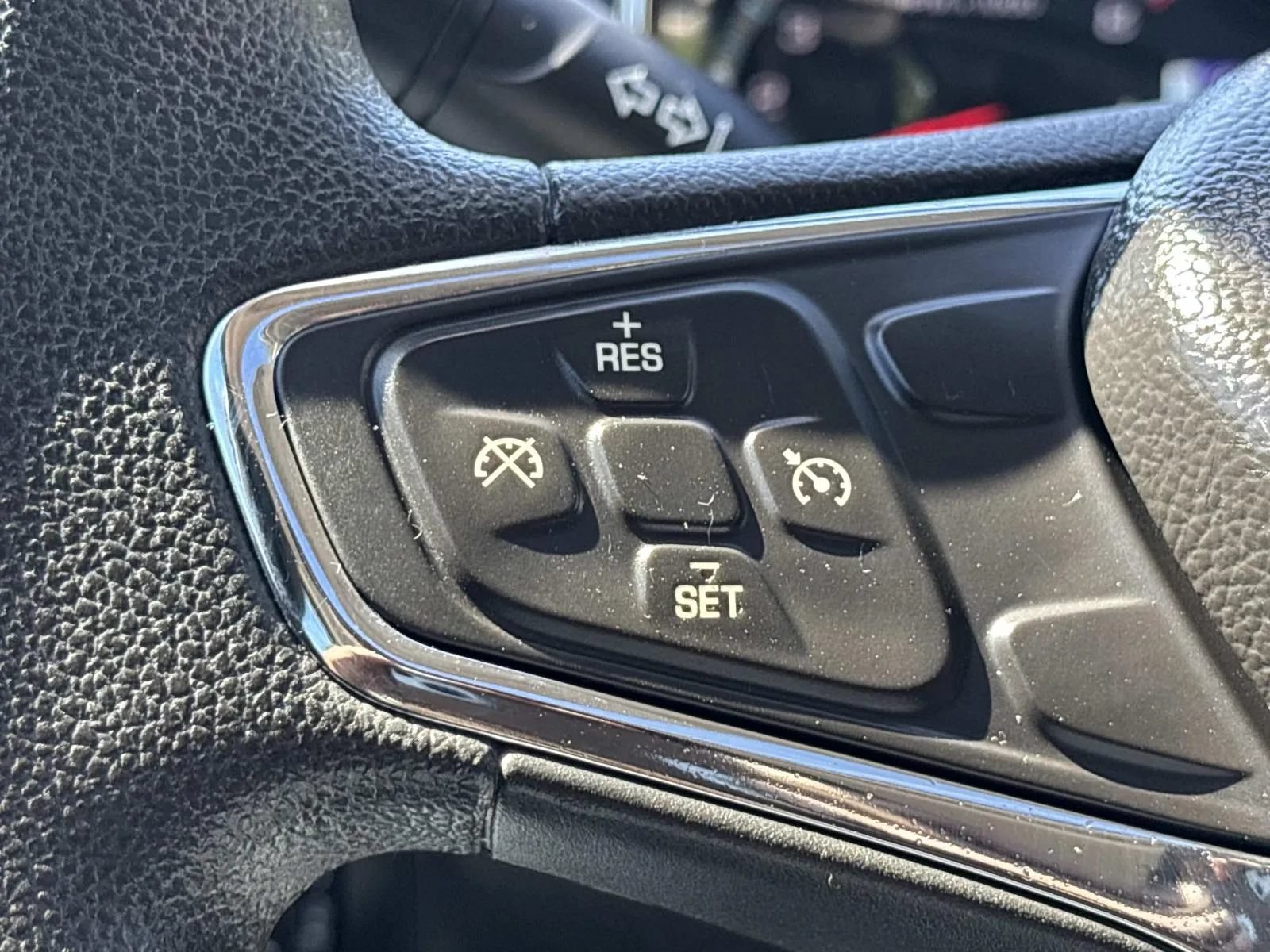 Used 2017 Chevrolet Cruze LT w/ Sun And Sound Package FWD image 22