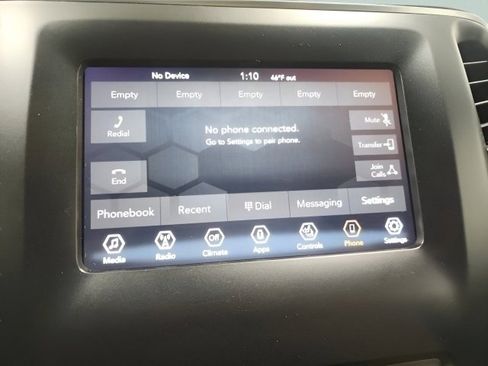 Used 2019 Jeep Cherokee Latitude w/ Cold Weather Group AWD/4WD image 5