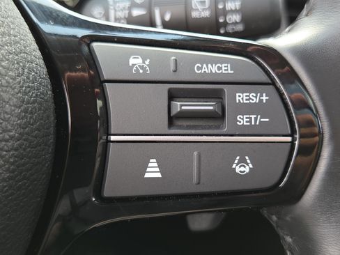 Used 2025 Honda Pilot Touring image 38