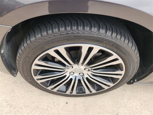 Used 2014 Chrysler 300 S RWD image 8