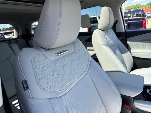 New 2026 Ford Explorer Platinum w/ LUX Leather Package AWD/4WD image 39