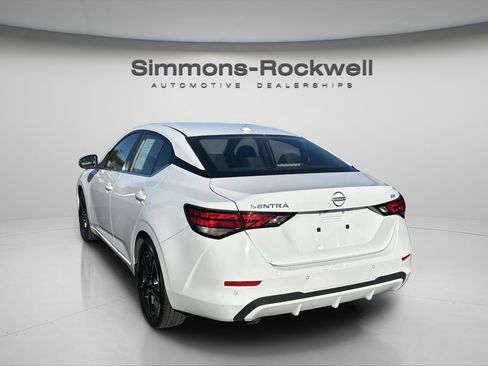 Used 2024 Nissan Sentra SV image 11