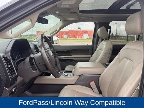Used 2019 Ford Expedition Limited w/ Equipment Group 302A AWD/4WD image 8