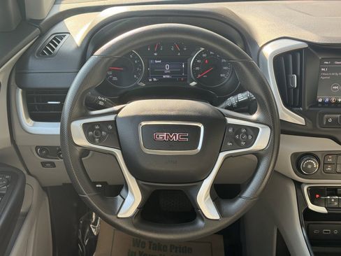 Used 2023 GMC Terrain SLE image 18