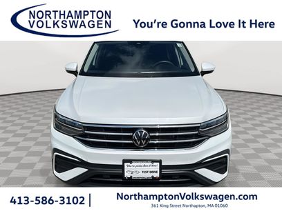 Used 2023 Volkswagen Tiguan SE w/ Panoramic Sunroof Package