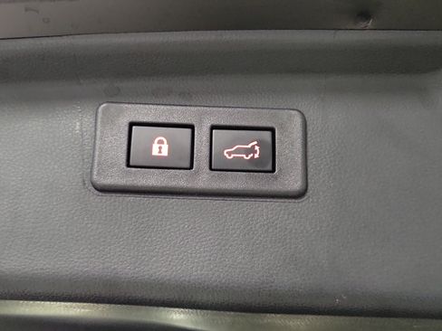 Used 2024 Subaru Outback Premium AWD/4WD image 16