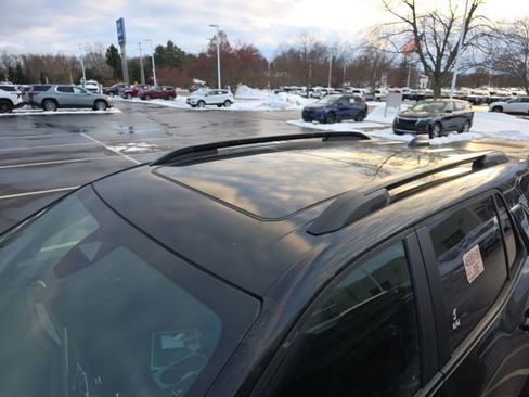 Used 2025 Chevrolet Equinox RS w/ Safety and Technology Package image 18