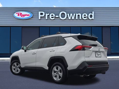 Used 2021 Toyota RAV4 XLE image 5
