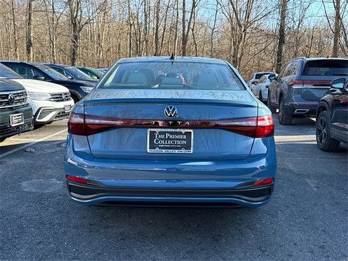 Certified 2025 Volkswagen Jetta S image 3