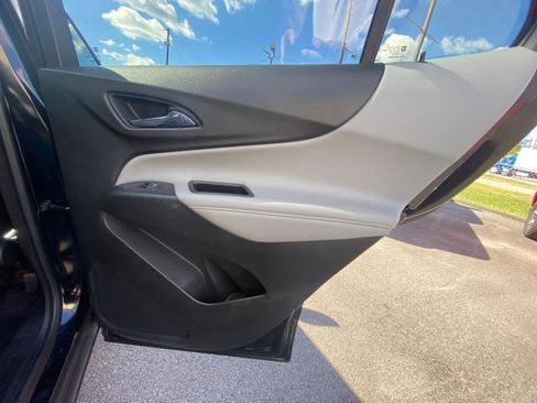 Used 2020 Chevrolet Equinox Premier image 17