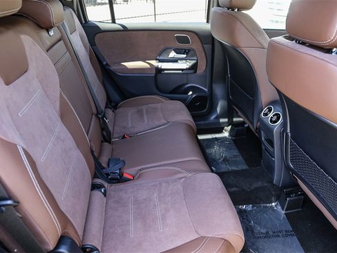 Used 2024 Mercedes-Benz GLB 250 image 20