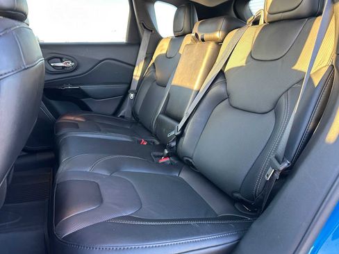 Used 2023 Jeep Cherokee Altitude Lux w/ Lux Elite Package image 18