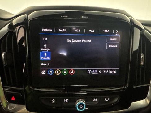 Used 2022 Chevrolet Traverse LT w/ LT Premium Package AWD/4WD image 7