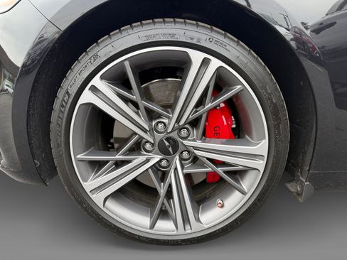 Used 2025 Genesis G70 3.3T Advanced w/ Sport Prestige Package image 9