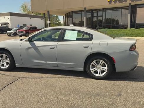 Used 2022 Dodge Charger SXT RWD image 6