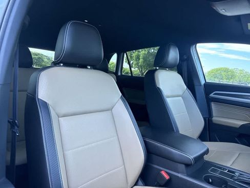 Used 2023 Volkswagen Atlas Cross Sport SE FWD image 27