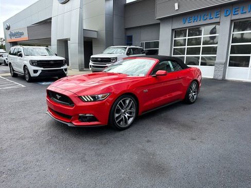Used 2017 Ford Mustang GT Premium w/ Equipment Group 401A RWD image 4