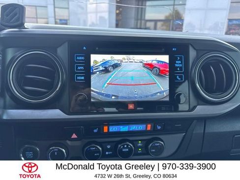 Used 2016 Toyota Tacoma TRD Off-Road AWD/4WD image 6