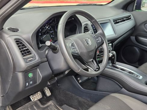Used 2021 Honda HR-V Sport image 12