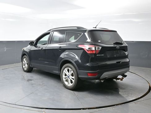 Used 2017 Ford Escape SE image 9