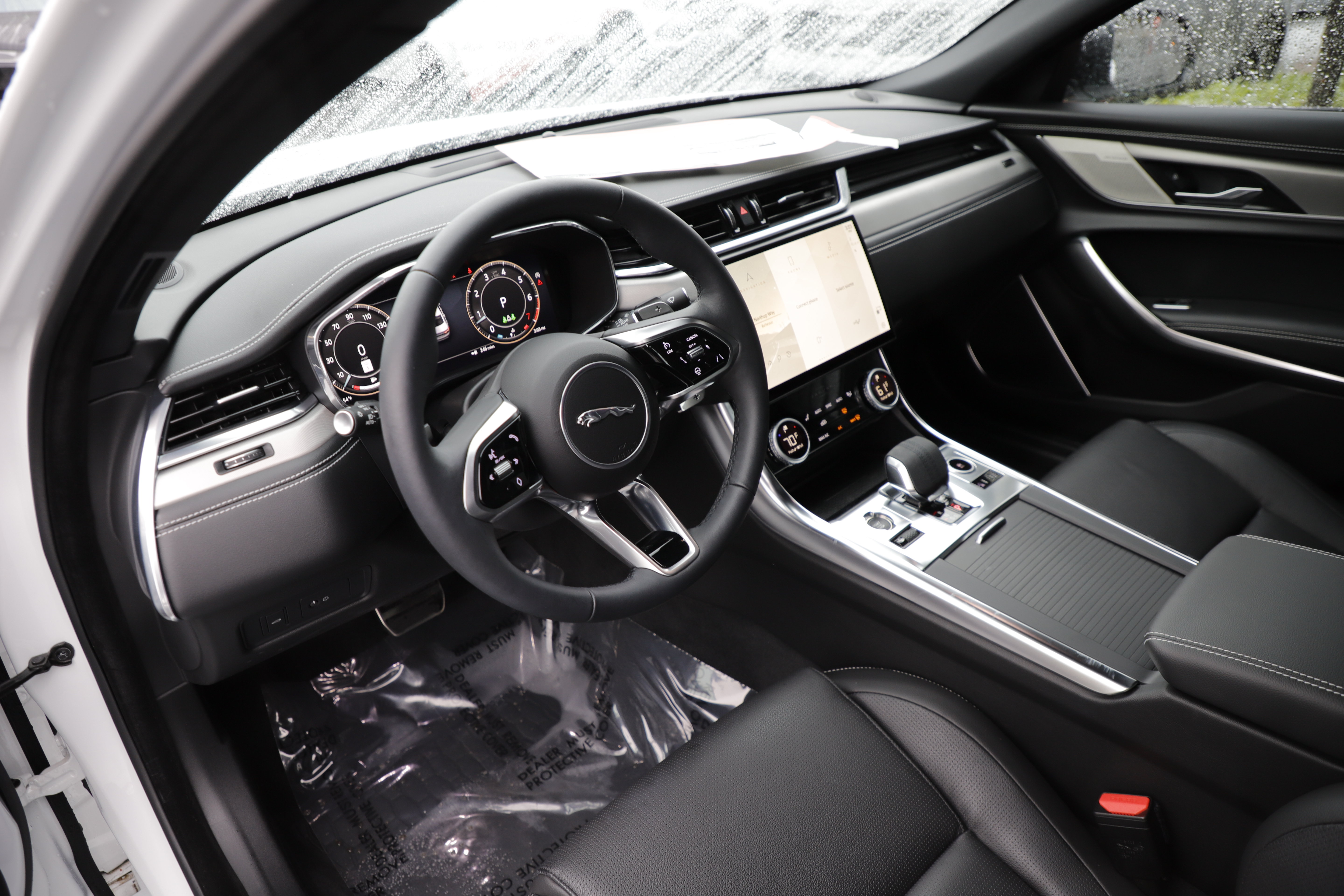 Used 2024 Jaguar XF R-Dynamic SE AWD/4WD image 19