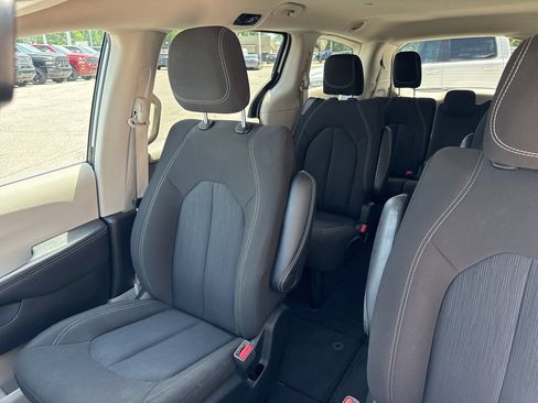 Used 2023 Chrysler Voyager LX FWD image 47