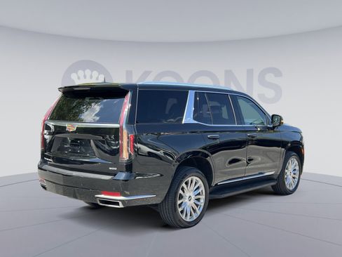 Used 2024 Cadillac Escalade Premium Luxury AWD/4WD image 7