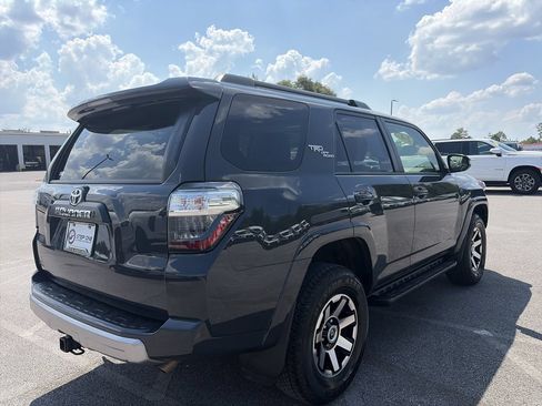 Used 2024 Toyota 4Runner TRD Off-Road Premium w/ Moonroof Package AWD/4WD image 7