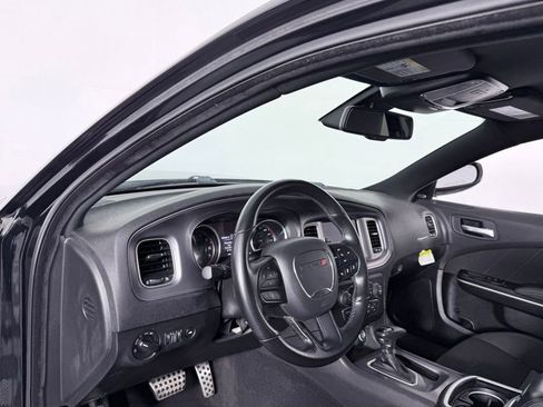 Used 2023 Dodge Charger R/T w/ Technology Group image 24