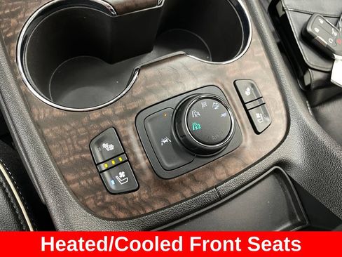 Certified 2023 GMC Acadia Denali w/ Denali Ultimate Package AWD/4WD image 12
