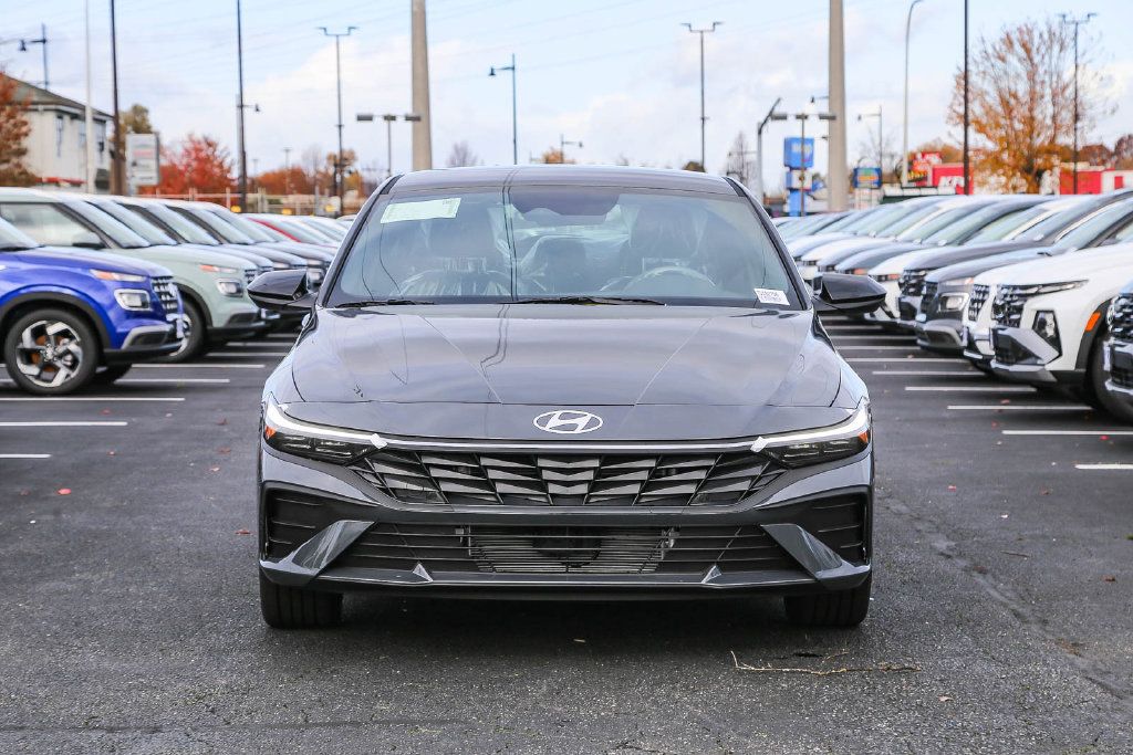 Certified 2026 Hyundai Elantra SEL FWD image 3