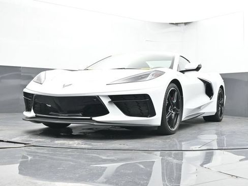 Used 2024 Chevrolet Corvette Stingray Premium Conv w/ Battery Protection Package RWD image 40